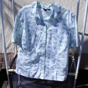 Ladies Plus Size 2X Light Blue Floral Button-up Shirt Top Blouse Basic Editions